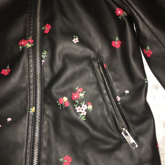 Faux leather jacket with small flowers - Picture 4 of 4